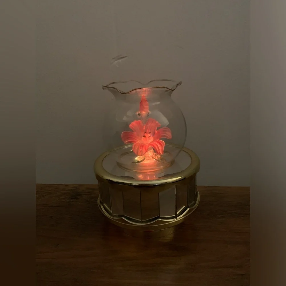Vtg Hand Sculptured Flower In Glass Gold Rotating Light-Up Mirrored Music Box